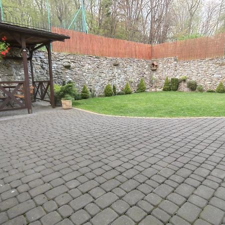 Apartament Joanna Sanok Bagian luar foto